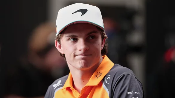 Nur noch Helfer statt Titelanwärter: Piastri gibt eine klare Antwort. - © Ettore Chiereguini/AP/dpa