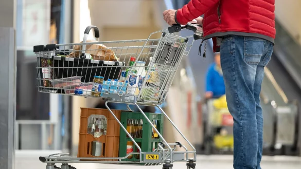 Viele Lebensmittel sind teurer geworden. (Symbolbild) - © Sebastian Kahnert/dpa