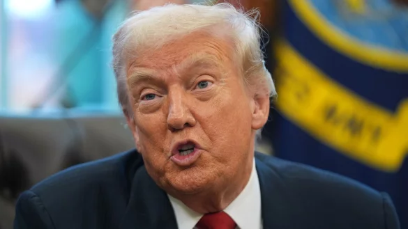 Trump will Südafrika nicht zum nächsten G20-Gipfel einladen, der 2026 in Miami stattfinden soll. (Archivbild) - © Evan Vucci/AP/dpa