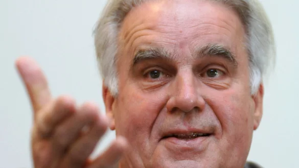 Uwe P&ouml;rksen im Alter von 90 Jahren gestorben (Archivbild) - &copy; Arne Dedert/dpa