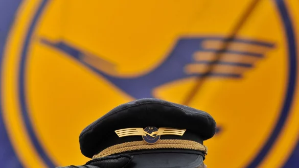 Piloten und Lufthansa sprechen wieder miteinander. - © picture alliance / Boris Roessler/dpa