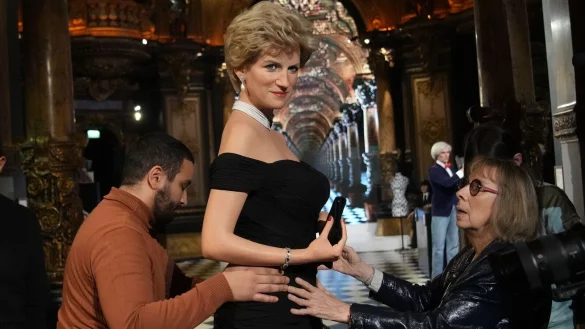 Fans von Lady Di k&ouml;nnen die K&ouml;nigin der Herzen k&uuml;nftig in einem Pariser Wachsfigurenkabinett bewundern. - &copy; Christophe Ena/AP/dpa
