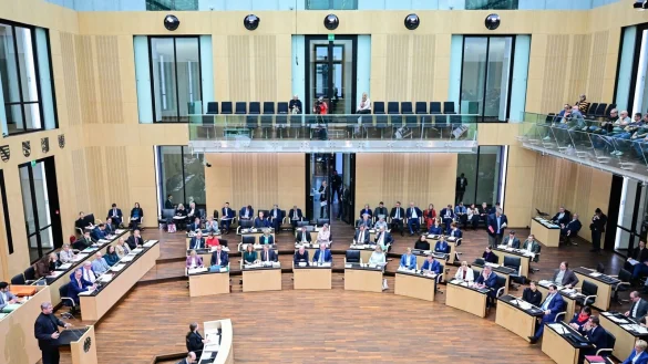 Die L&auml;nderkammer stimmte zu, obwohl L&auml;nder und Kommunen die H&auml;lfte der Kosten tragen m&uuml;ssen. - &copy; Sebastian Christoph Gollnow/dpa