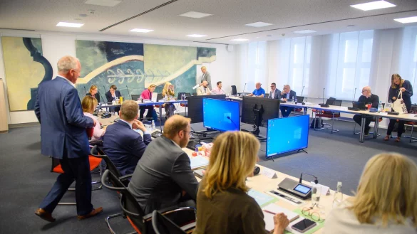 Der Untersuchungsausschuss möchte herausfinden, welche Informationen bei den Behörden vor dem Anschlag zu dem Attentäter vorlagen. (Archivbild) - © Klaus-Dietmar Gabbert/dpa