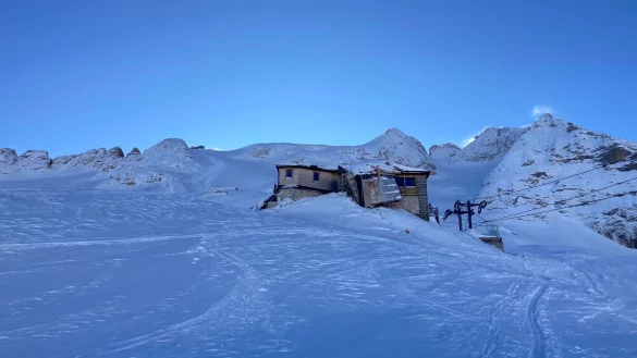 Freerider stirbt nach Lawinenungl&uuml;ck (Foto-Archiv). - &copy; Sabine Dobel/dpa