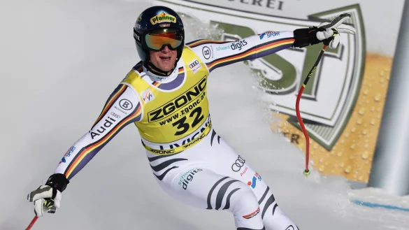 Simon Jocher sorgte in Livigno f&uuml;r eine deutsche &Uuml;berraschung. - &copy; Marco Trovati/AP/dpa