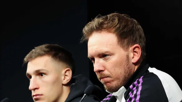 Nico Schlotterbeck (l.) kehrt nach langer Verletzungspause in die DFB-Elf zur&uuml;ck - &copy; Christian Charisius/dpa