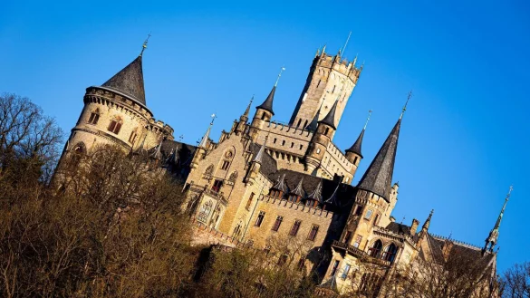 Wurde förmlich überrannt: Schloss Marienburg südlich von Hannover. - © Moritz Frankenberg/dpa
