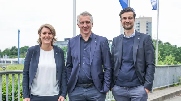 Schalkes Vorstandscrew erlebte am Samstag eine entspanntere Mitgliederversammlung als 2024. (Archivbild) - &copy; Tim Rehbein/dpa