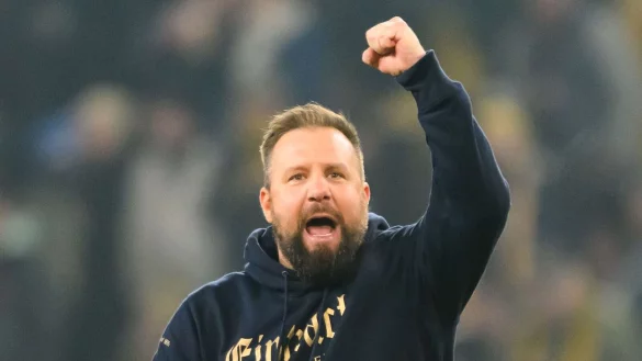 Schalke-Fan und Braunschweig-Trainer Heiner Backhaus. - &copy; Robert Michael/dpa