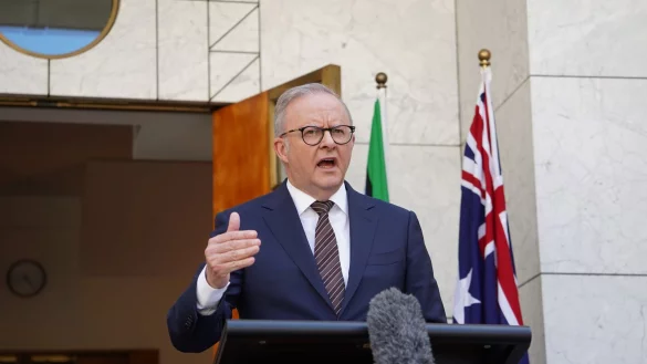 Australiens Premier Albanese l&auml;sst nach dem Terroranschlag die Arbeit der Geheimdienste und Strafverfolgungsbeh&ouml;rden &uuml;berpr&uuml;fen. (Archivbild) - &copy; Dominic Giannini/AAP/dpa