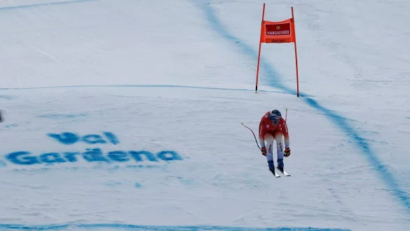 Marco Odermatt zeigte auf der Saslong-Piste wieder mal eine famose Fahrt. - &copy; Gabriele Facciotti/AP/dpa