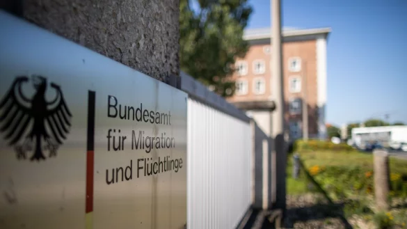 Das Bundesamt f&uuml;r Migration und Fl&uuml;chtlinge trifft wieder deutlich mehr ablehnende Entscheidungen f&uuml;r Syrer. - &copy; Daniel Karmann/dpa