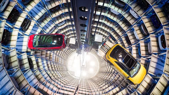 Der operative Gewinn der deutschen Autobauer sackte im dritten Quartal weiter ab. (Symbolfoto) - &copy; Moritz Frankenberg/dpa