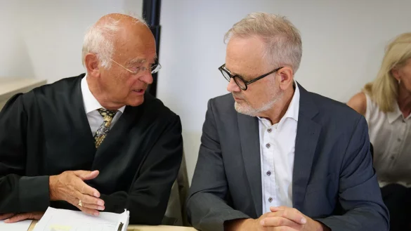 Der Fall geht nun ans Landesarbeitsgericht (Archivbild) - © Bernd Thissen/dpa