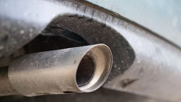 Experten bezweifeln, dass deutsche Hersteller langfristig von einer R&uuml;cknahme des Verbrenner-Aus profitieren. (Symbolbild) - &copy; Sebastian Kahnert/dpa