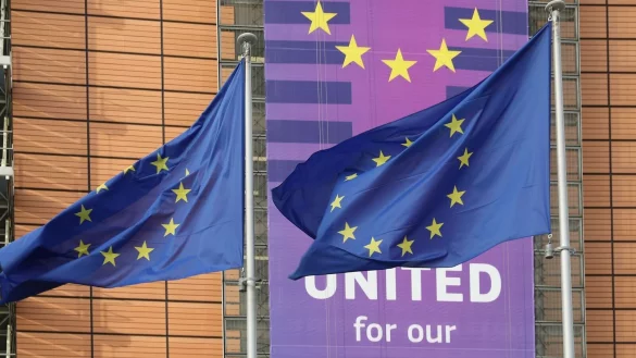 Die Europäische Kommission hat bisher 19 Standorte für große KI-Fabriken ausgewählt. (Archivbild) - © Meng Dingbo/XinHua/dpa