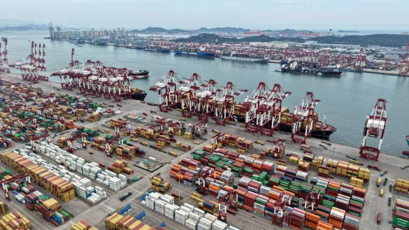 Chinas Wirtschaft verliert an Schwung. Die zweitgrößte Volkswirtschaft legte im dritten Quartal noch um 4,8 Prozent zu. (Archivbild) - © Li Ziheng/XinHua/dpa