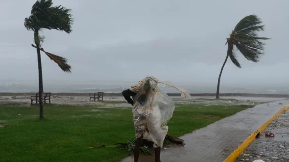 «Melissa» dürfte mit extremer Wucht auf Jamaika treffen. - © Matias Delacroix/AP/dpa