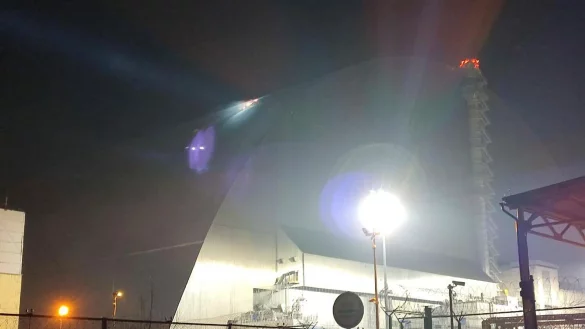 Der Sarkophag von Tschernobyl wurde im schon Februar durch eine Drohne beschädigt. (Archivbild) - © Uncredited/Ukrainian Emergency Service/dpa