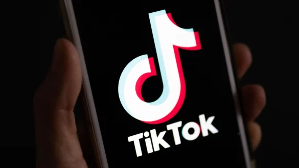Unter dem Hashtag #BookTok finden sich auf Tiktok nach Angaben der Digital-Plattform fast 67 Millionen Beiträge weltweit. - © Monika Skolimowska/dpa