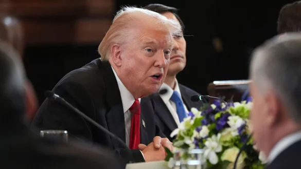 Kasachstan ist nach Worten Trumps das erste Land seiner zweiten Amtszeit, das den Abraham-Abkommen beigetreten sei - &laquo;das erste von vielen&raquo;. - &copy; Jacquelyn Martin/AP/dpa