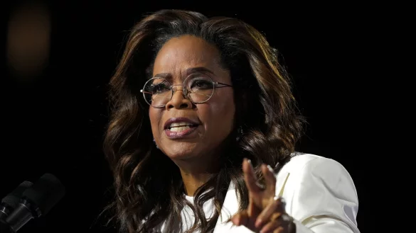 Oprah Winfrey sieht das neue Gesetz in Australien als Chance für Jugendliche. (Archivbild) - © Matt Rourke/AP/dpa