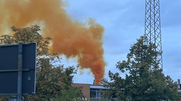 Bei Aschaffenburg l&auml;uft ein gro&szlig;er Feuerwehreinsatz - &copy; Ralt Hettler/dpa