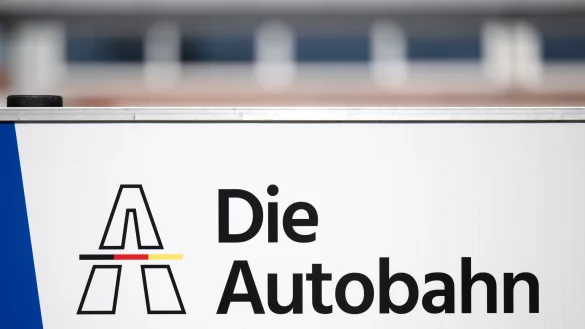 Verdacht auf Bestechlichkeit bei der Autobahn GmbH (Archivbild). - © Hendrik Schmidt/dpa