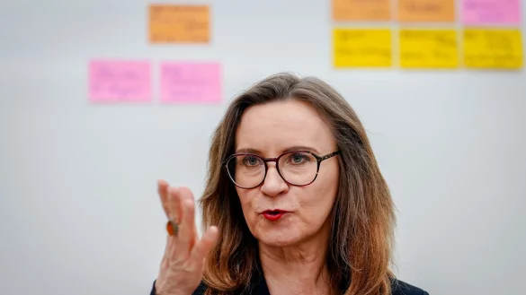 Seit Anfang 2020 leitete Sigrid Nikutta DB Cargo - die G&uuml;tertochter der Deutschen Bahn fuhr in all den Jahren aber weiter Verluste ein. (Archivbild) - &copy; Kay Nietfeld/dpa