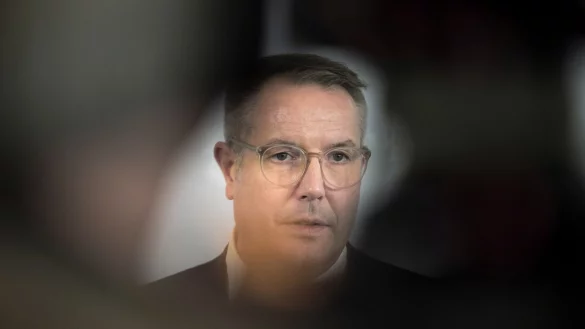 Schweitzer sprach von einer föderalen Modernisierungsagenda. (Archivfoto) - © Boris Roessler/dpa