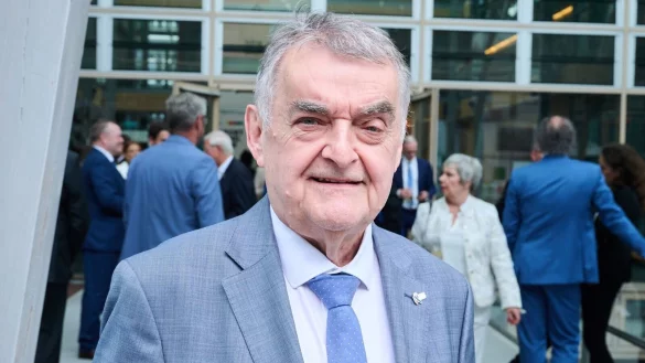 Innenminister Herbert Reul trat in der ZDF-Show «Volle Kanne» auf (Archivfoto) - © Annette Riedl/dpa