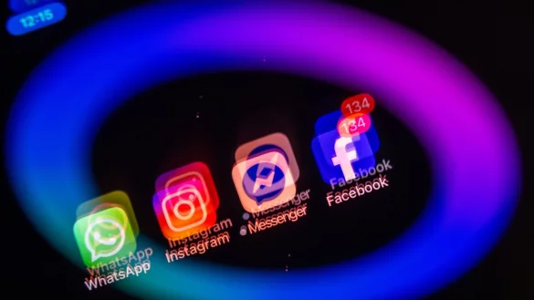 Onlineplattformen sollen nach Ansicht der Grünen im Bundestag besteuert werden (Archivbild). - © Jens Büttner/dpa