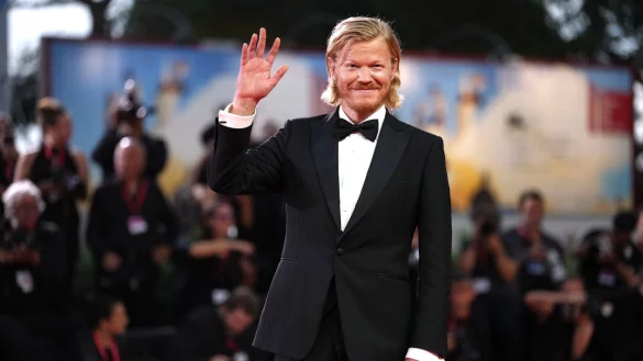 Hollywoodstars wie Jesse Plemons fühlen sich bei den Dreharbeiten in der Hauptstadt wohl. (Archivbild) - © Scott A Garfitt/Invision/dpa