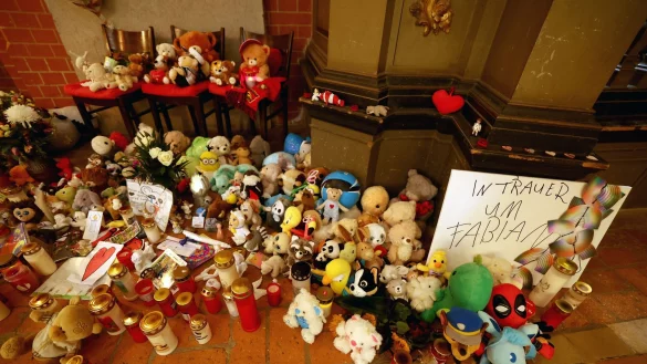 Vor vier Wochen verschwand der achtj&auml;hrige Fabian, der Opfer eines Gewaltverbrechens wurde. (Archivbild) - &copy; Bernd W&uuml;stneck/dpa