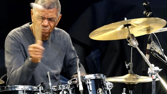 Der US-Schlagzeuger Jack DeJohnette ist tot. (Archivbild) - &copy; Javier Etxezarreta/EFE/dpa