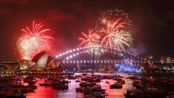 Sydney hat das neue Jahr wieder mit einem gigantischen Feuerwerk begr&uuml;&szlig;t. - &copy; Dan Himbrechts/AAP/dpa