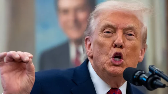 Trump will zehn Milliarden Dollar von der BBC erstreiten. - &copy; Alex Brandon/AP/dpa