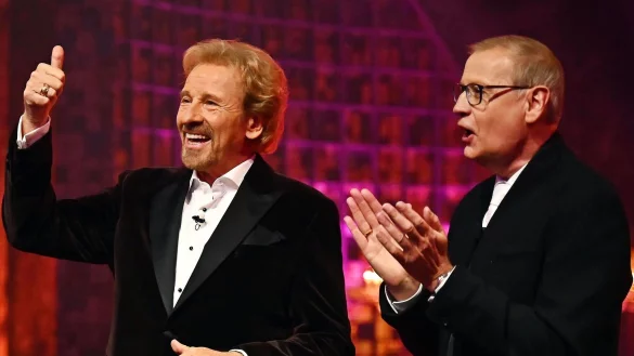 Thomas Gottschalk verabschiedet sich vom TV-Bildschirm am Samstagabend. (Handout) - © Julia Feldhagen/RTL/dpa