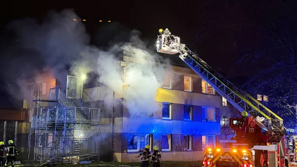 Die Bewohner der Unterkunft wurden in anderen Einrichtungen untergebracht. - © Berthold Stamm/dpa