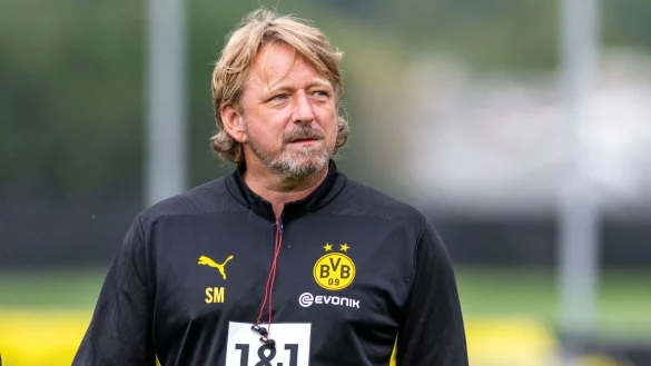 Soll bei Dynamo im Gespräch sein: Sven Mislintat. (Archivbild) - © David Inderlied/dpa
