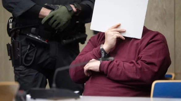 Bei der Fahrt Anfang M&auml;rz war der Angeklagte laut Staatsanwaltschaft gezielt auf Menschen zugefahren. Eine 83-j&auml;hrige Frau und ein 54-j&auml;hriger Mann wurden get&ouml;tet. - &copy; Marijan Murat/dpa