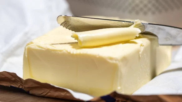 Billig, billiger, Butter - der Preis hat sich mehr als halbiert. (Symbolbild) - © Hendrik Schmidt/dpa