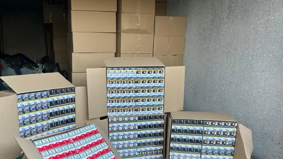 Der Zugriff erfolgte bereits in der vergangenen Woche als eine Observationseinheit des Zollfahndungsamts Essen die Auslieferung und &Uuml;bergabe der Ware beobachtete. - &copy; --/ZFA Essen/dpa