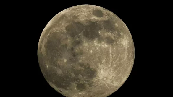 Das Ph&auml;nomen Supermond begeistert immer wieder zahlreiche Menschen. (Archivbild) - &copy; Anupam Nath/AP/dpa