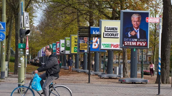 Mittlerweile steht die Brandmauer gegen die Rechten in den Niederlanden wieder. (Archivbild) - &copy; Peter Dejong/AP/dpa