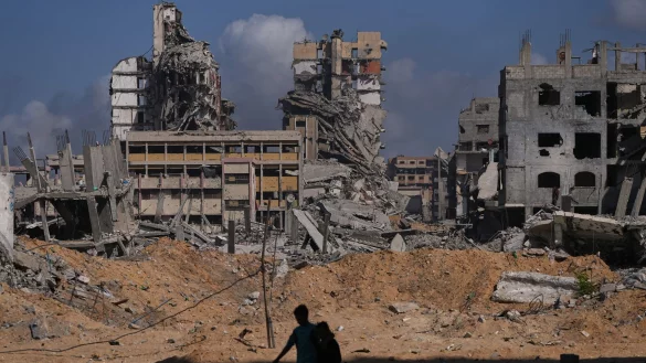 Nach dem Waffenstillstand steht die Frage im Raum, wie es im Gazastreifen weitergeht. (Archivbild) - &copy; Abdel Kareem Hana/AP/dpa