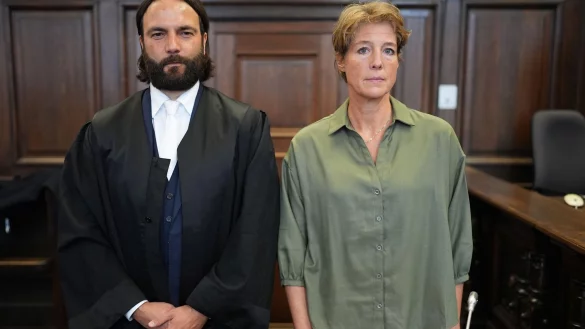 Christina Block und ihr Anwalt Ingo Bott im Gerichtssaal. - &copy; Marcus Brandt/dpa Pool/dpa