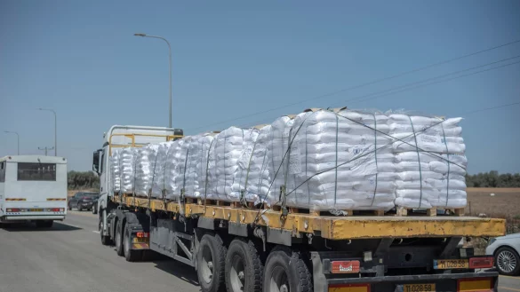 Anfang der Woche hatte OCHA berichtet, dass israelische Behörden seit Beginn des Krieges im Oktober 2023 insgesamt 45 Prozent der angemeldeten Hilfskonvois entweder nicht genehmigt oder im Laufe der Mission behindert hätten. (Archivbild) - © ILIA YEFIMOVICH/dpa