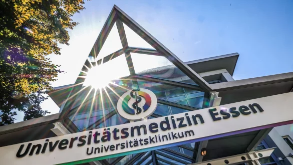 Bei den Ermittlungen gegen einen ehemaligen Krankenpfleger der Uni-Klinik Essen wurden mutmaßliche Opfer identifiziert. (Symbolfoto) - © Christoph Reichwein/dpa